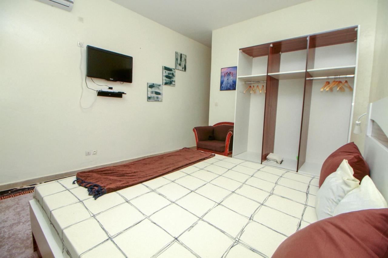 "La Coquille", Joli Loft, Moderne, Propre, Sur Et Calme Au Coeur De Saly Appartement Buitenkant foto