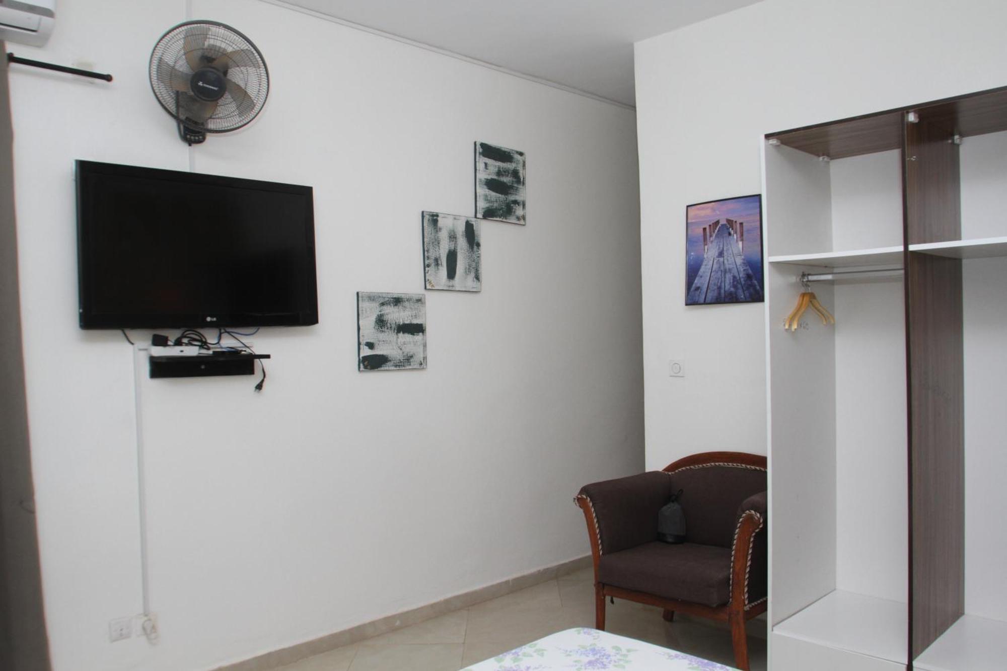 "La Coquille", Joli Loft, Moderne, Propre, Sur Et Calme Au Coeur De Saly Appartement Buitenkant foto